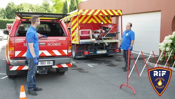 camions de verification des colonnes seches